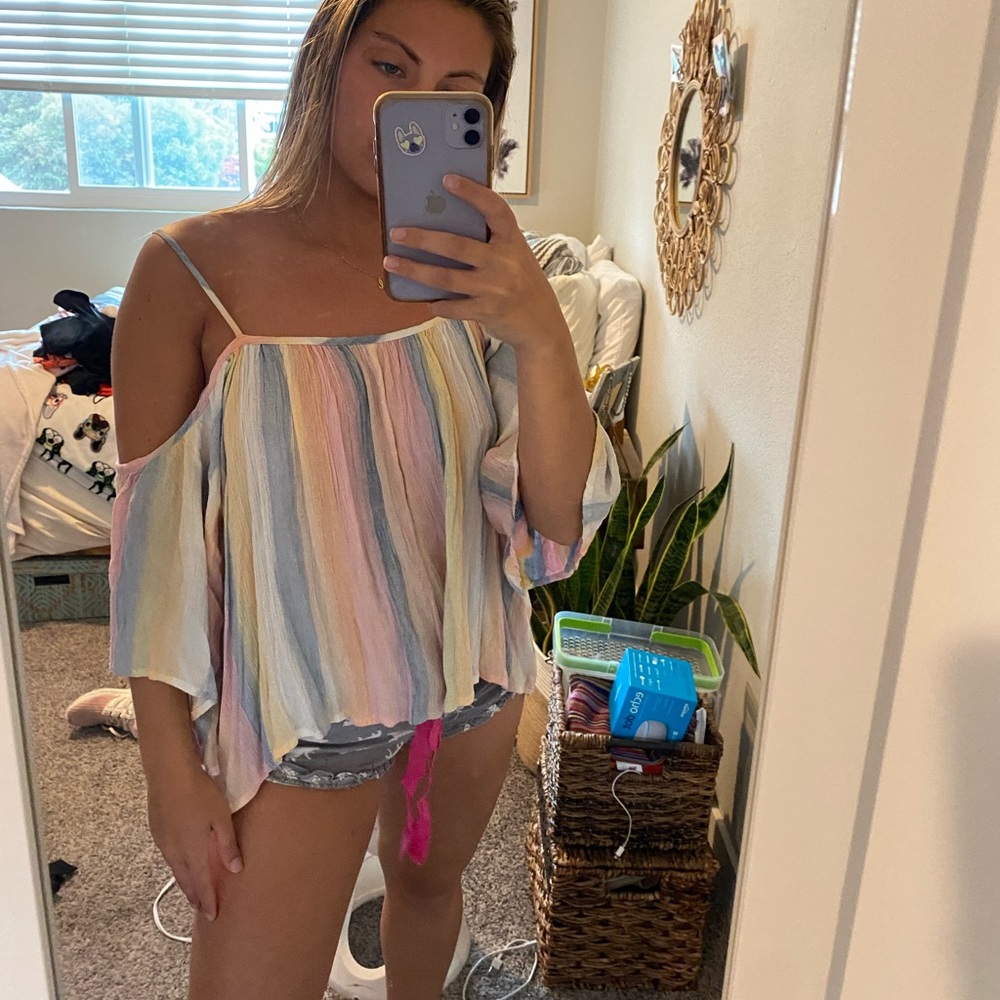 Billabong off shoulder top